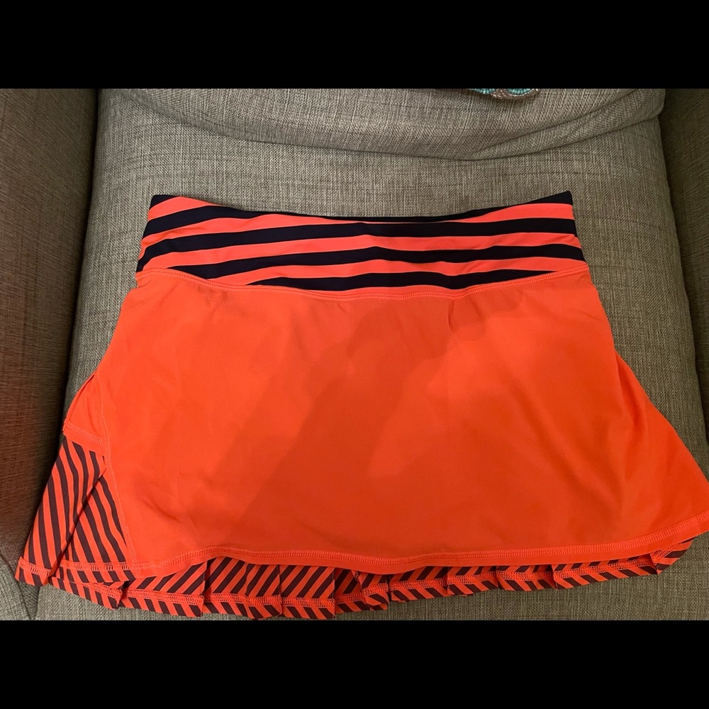 Lululemon Orange/navy skirt.